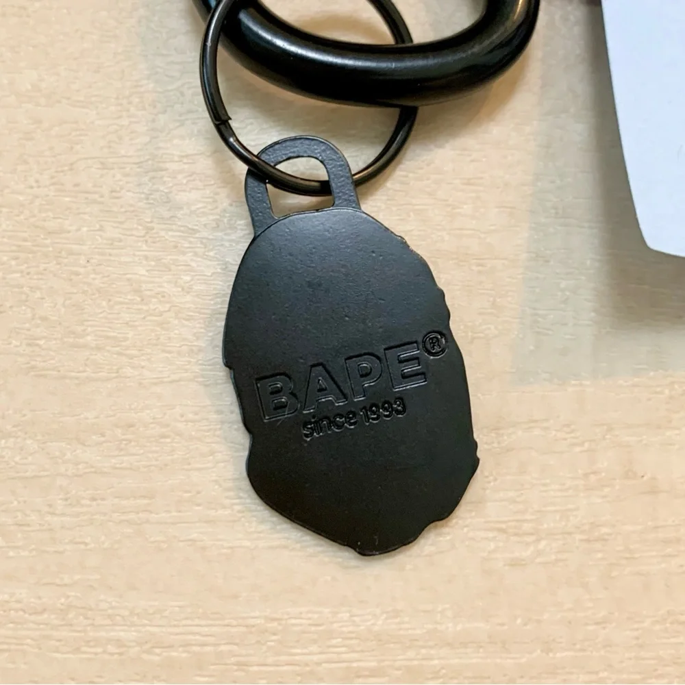 🖤 A bathing ape Bape black metal keychain stocking stuffers - Picture 4 of 4